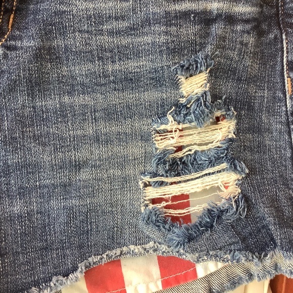 Harper Women’s American Flag Jean Shorts Distressed Size 28 - Picture 3 of 7